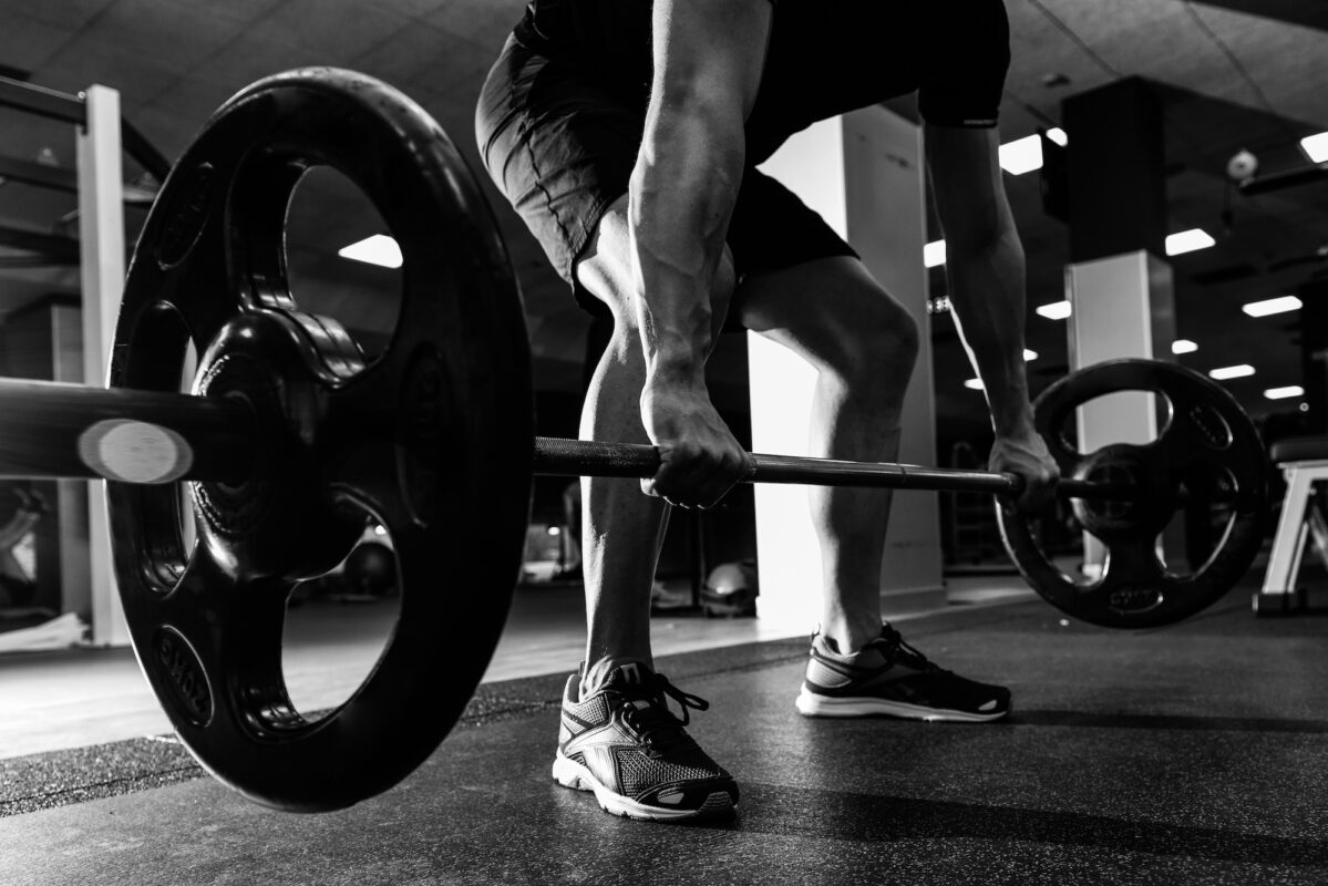 come svolgere il deadlift